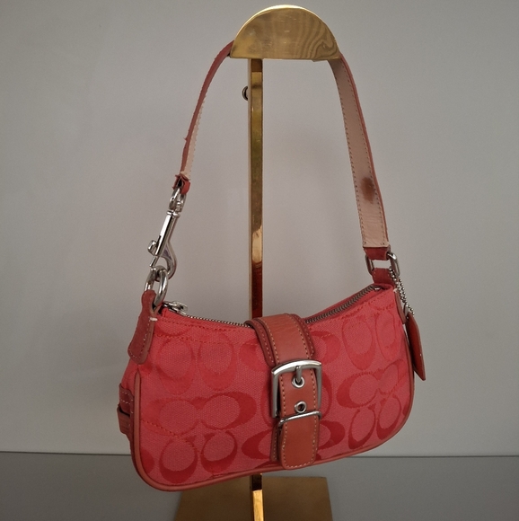 Coach Red Signature Purse - Picture 10 of 16